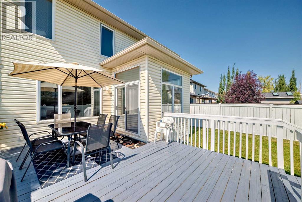 Photo 15 of 407 Citadel Meadow Bay Nw, Calgary AB