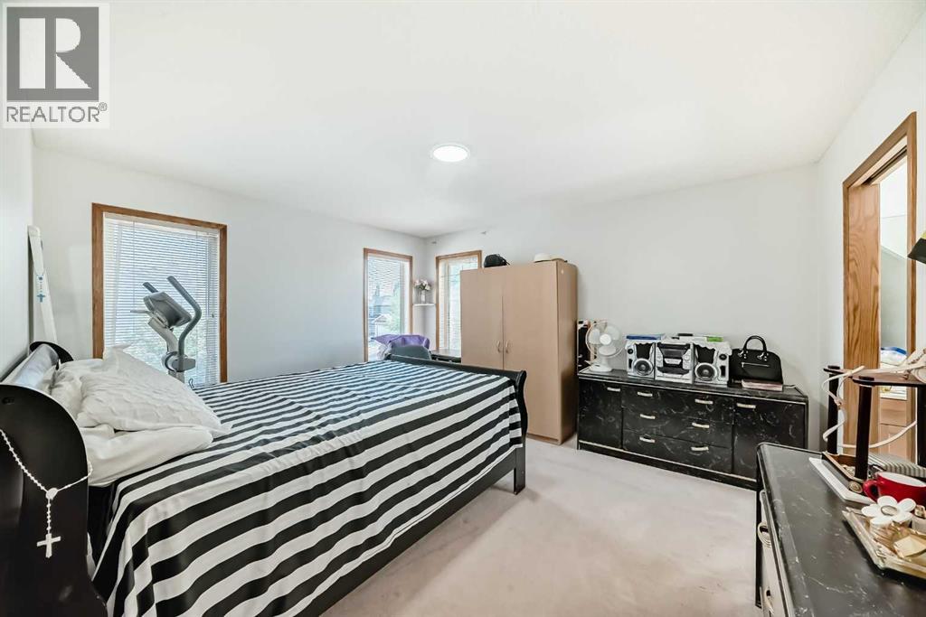 Photo 23 of 407 Citadel Meadow Bay Nw, Calgary AB