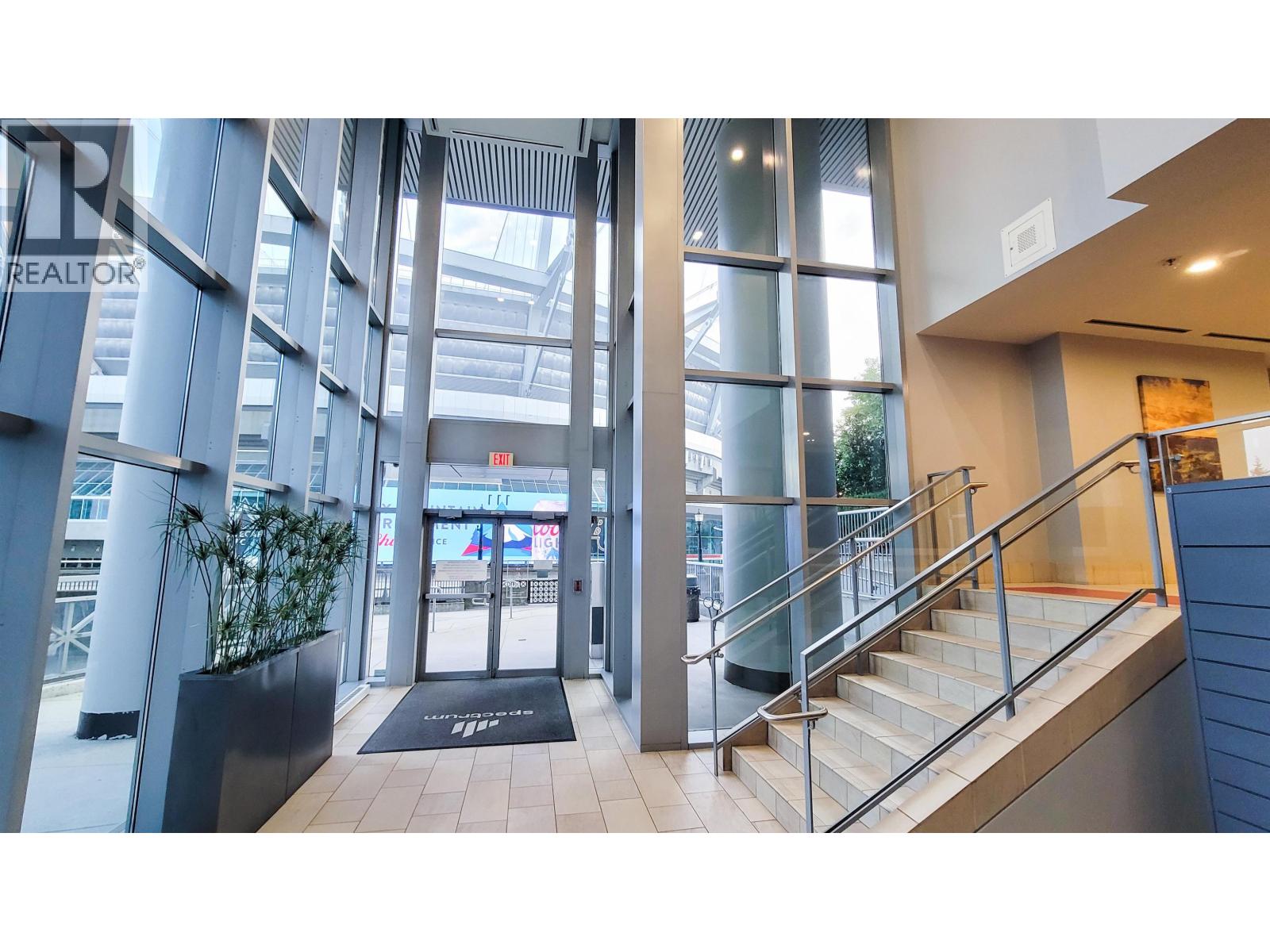 Photo 3 of 2506 111 W Georgia Street, Vancouver BC