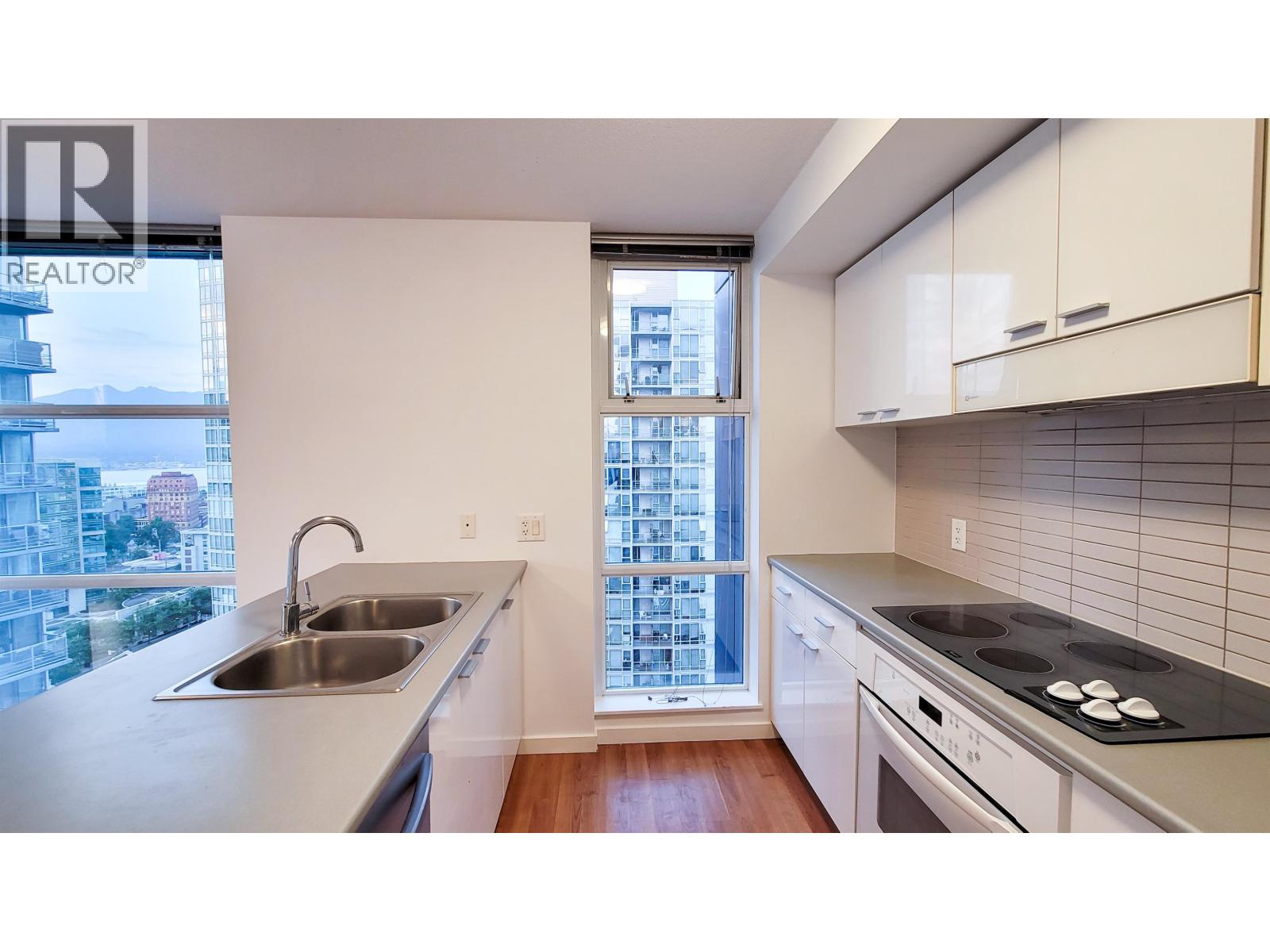 Photo 12 of 2506 111 W Georgia Street, Vancouver BC