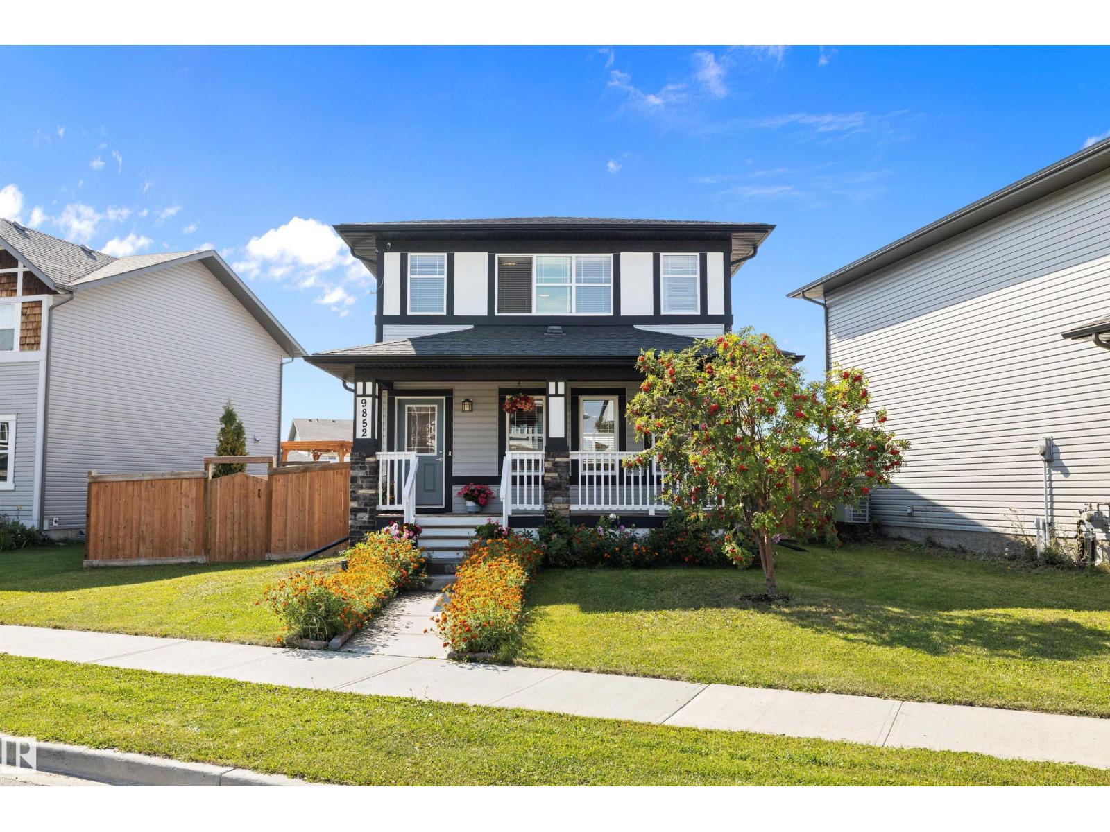 Photo 1 of 9852 217 St Nw Nw, Edmonton AB