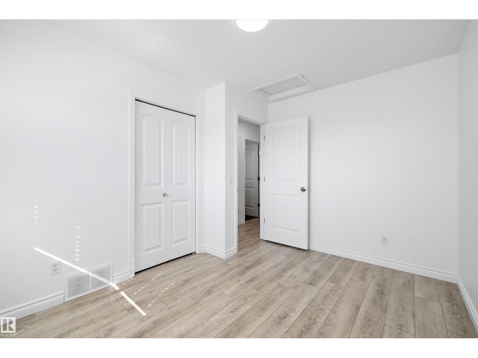 Photo 30 of 9852 217 St Nw Nw, Edmonton AB
