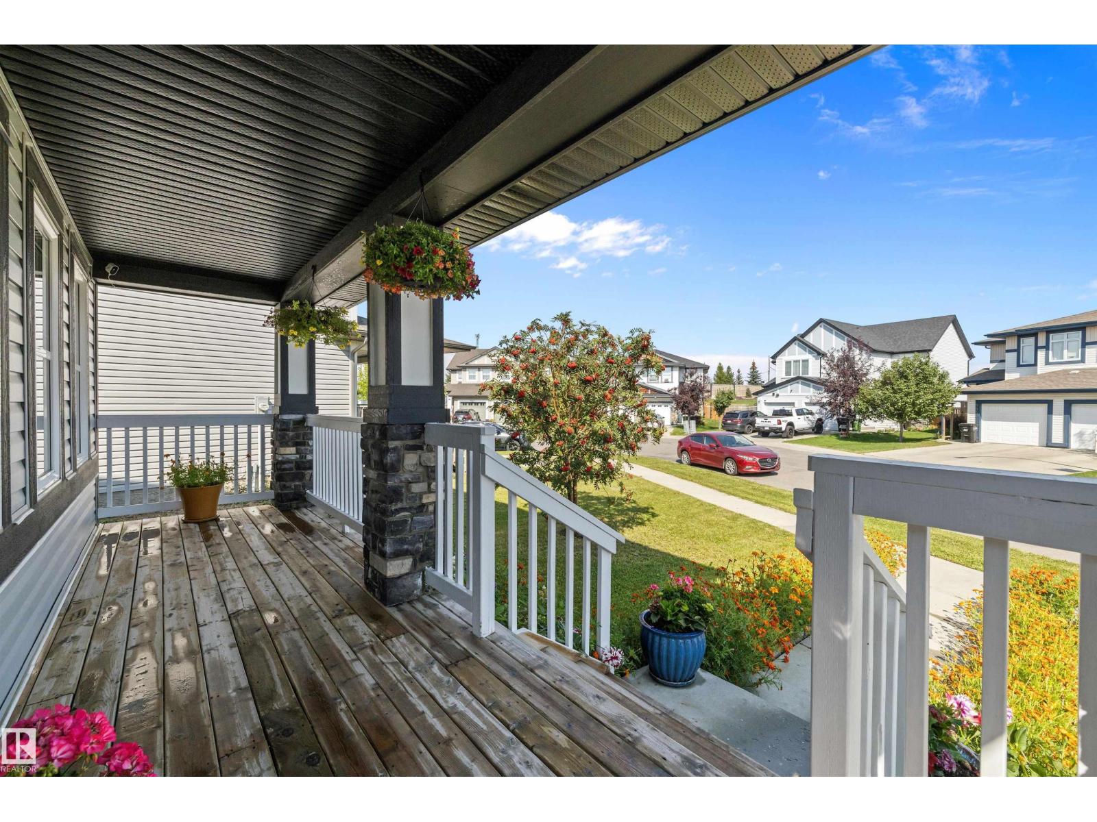 Photo 4 of 9852 217 St Nw Nw, Edmonton AB