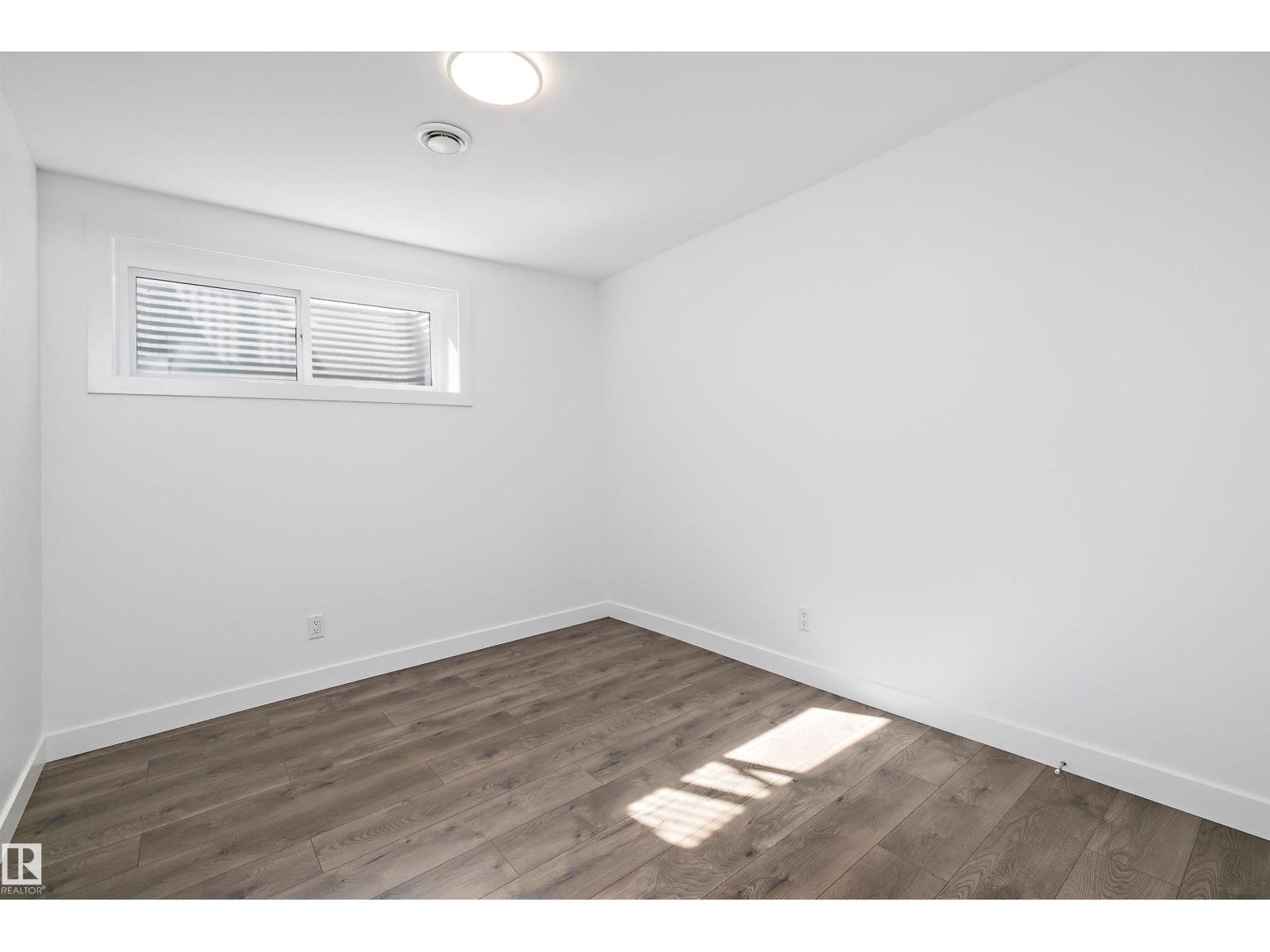 Photo 40 of 9852 217 St Nw Nw, Edmonton AB