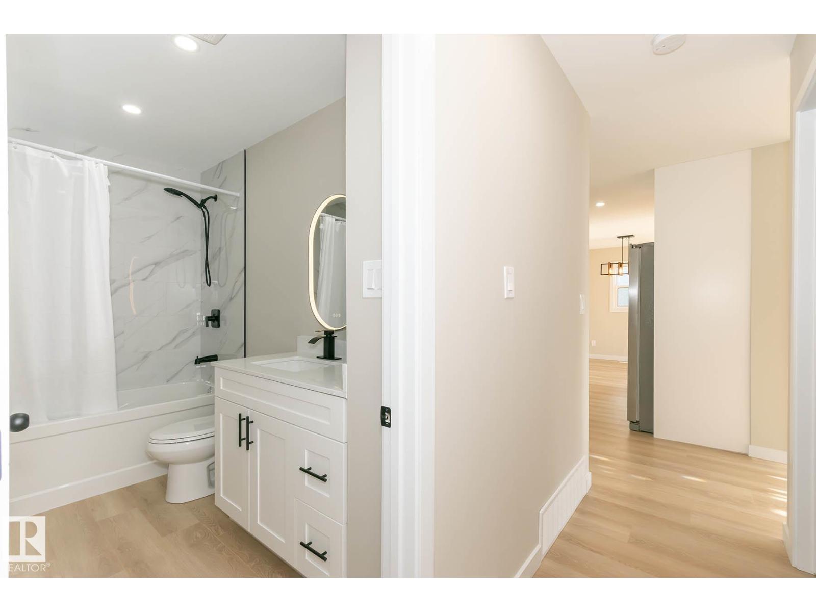 Photo 18 of 7923 159 St Nw, Edmonton AB