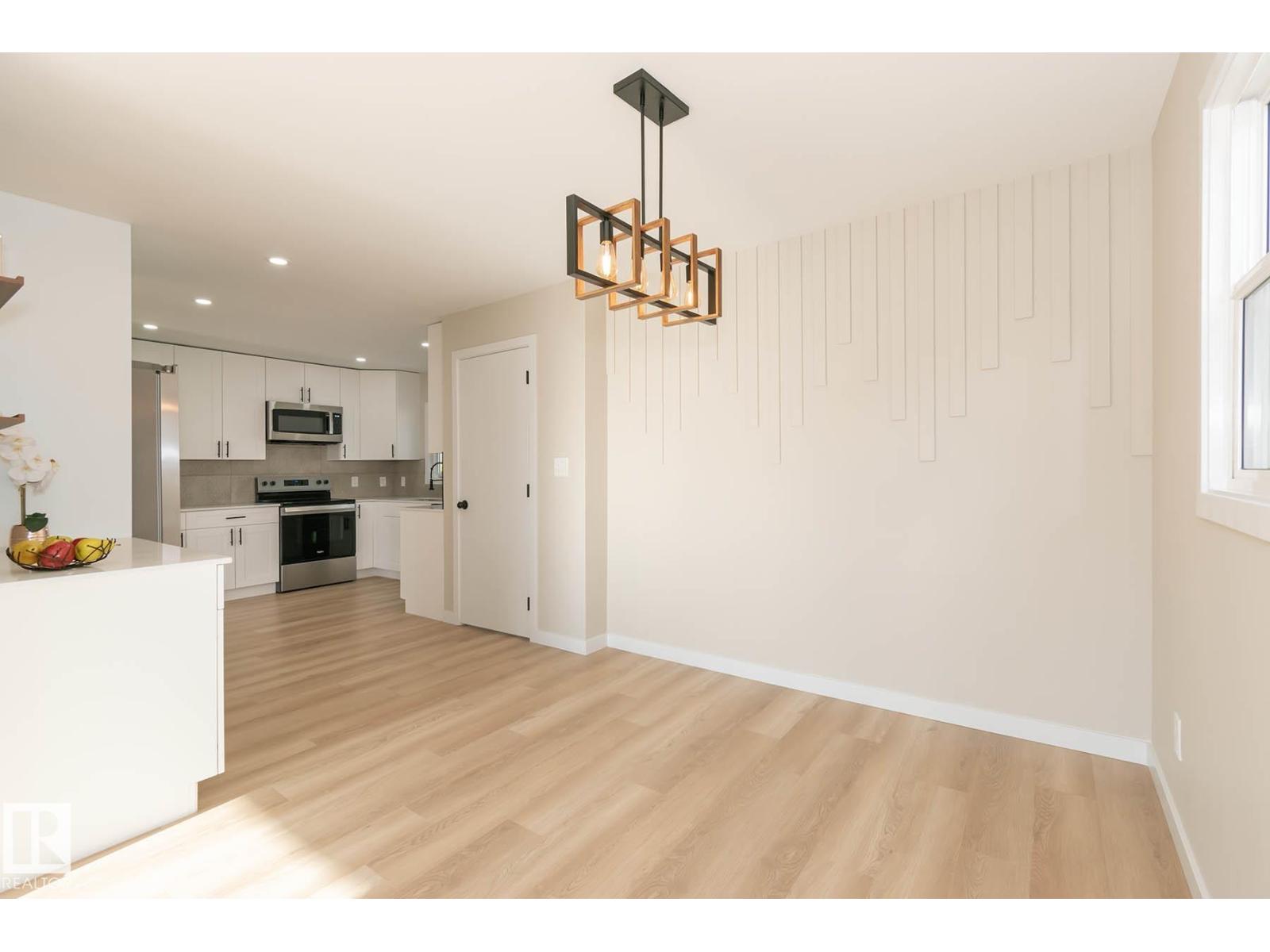 Photo 6 of 7923 159 St Nw, Edmonton AB