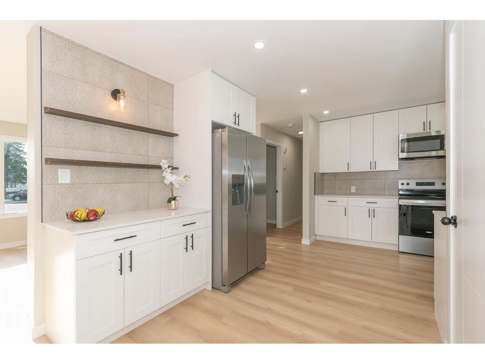 Photo 8 of 7923 159 St Nw, Edmonton AB