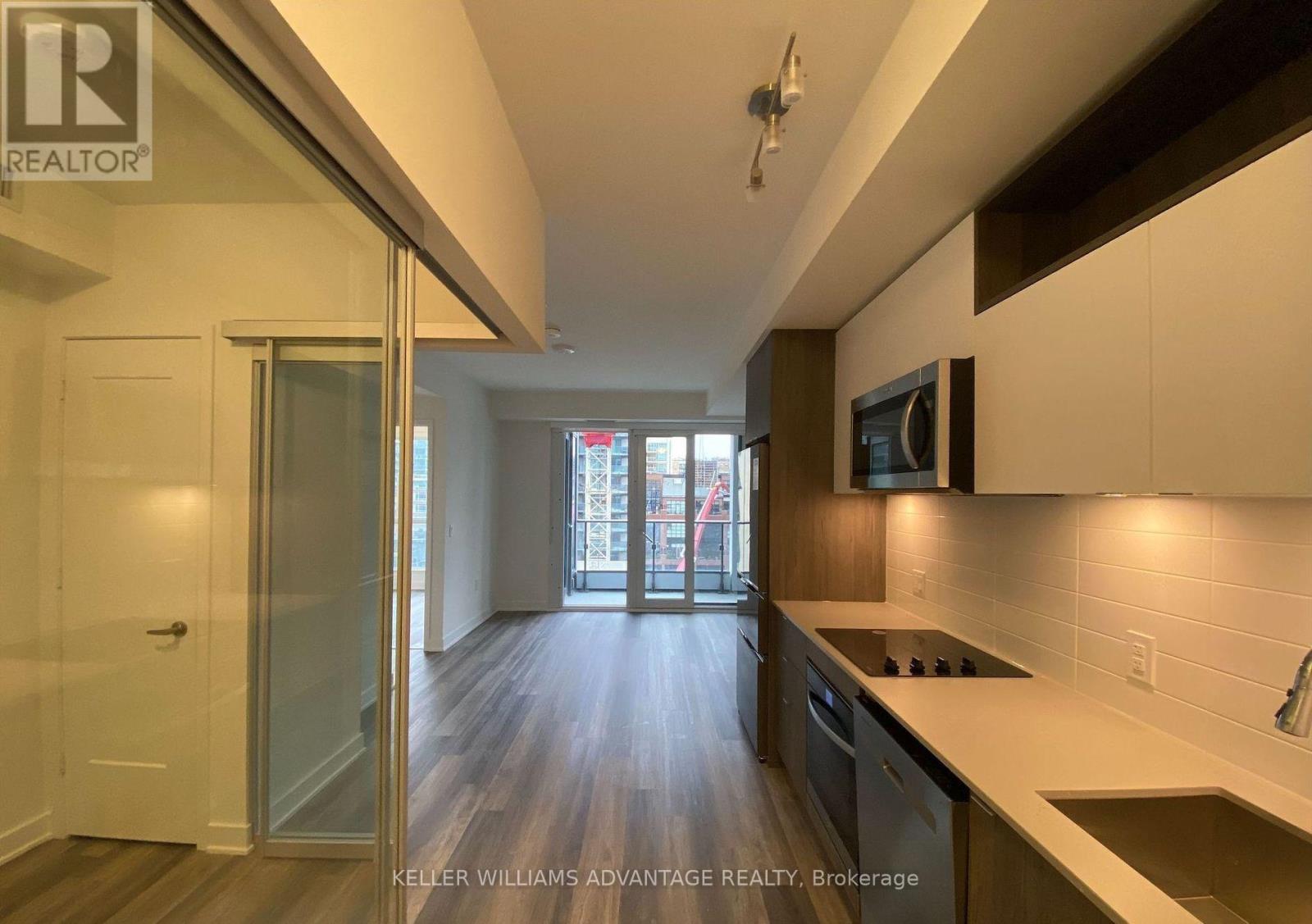 Photo 2 of 771 W 135 Lower Sherbourne Street, Toronto ON