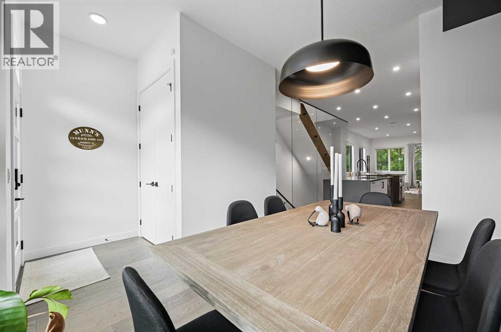 Photo 7 of 2100 17 A Street Sw, Calgary AB
