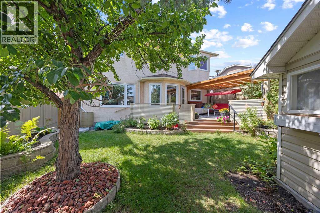 Photo 37 of 139 Hawkville Close Nw, Calgary AB