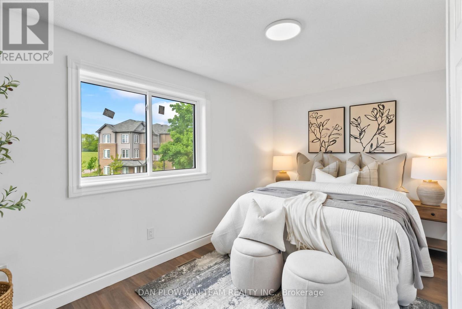 Photo 19 of 1411 Beaverbrook Court, Oshawa ON