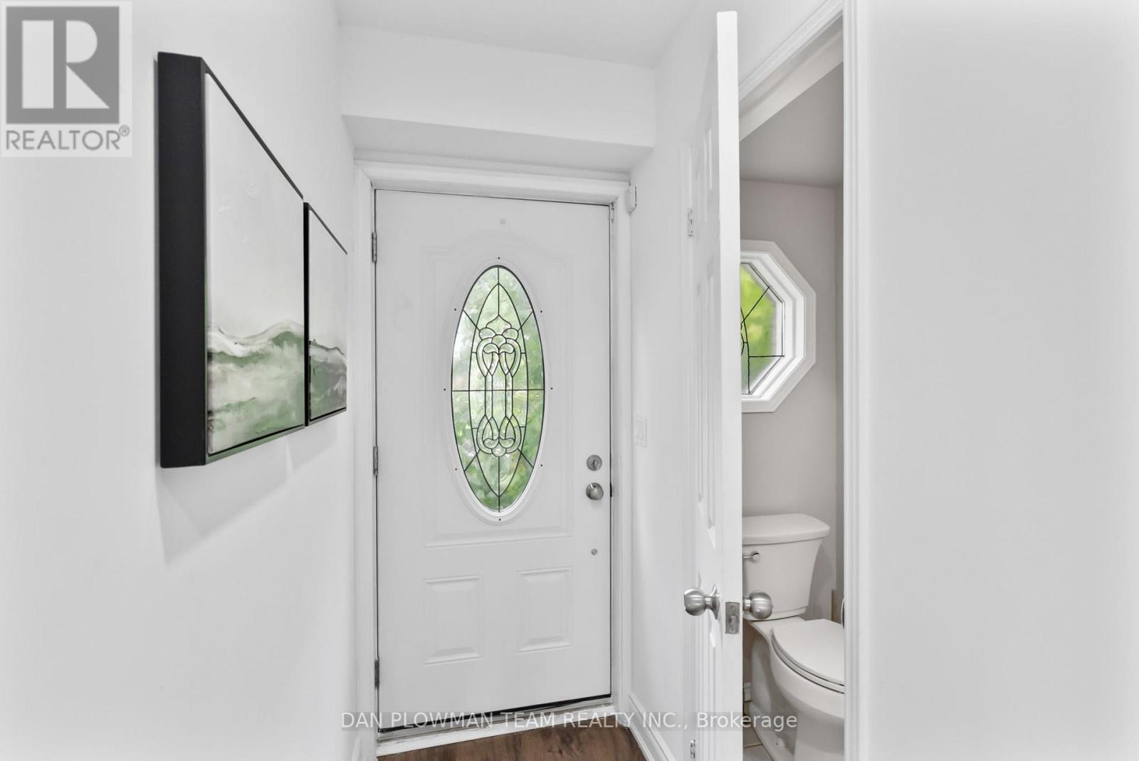 Photo 2 of 1411 Beaverbrook Court, Oshawa ON