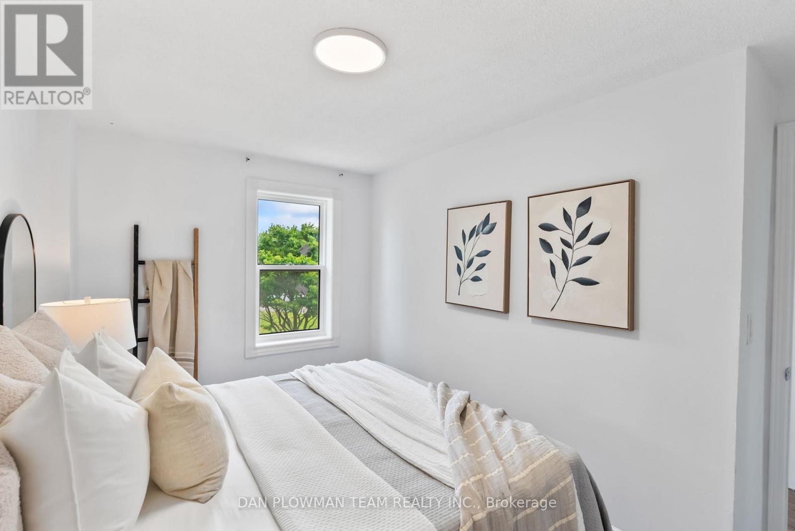 Photo 26 of 1411 Beaverbrook Court, Oshawa ON