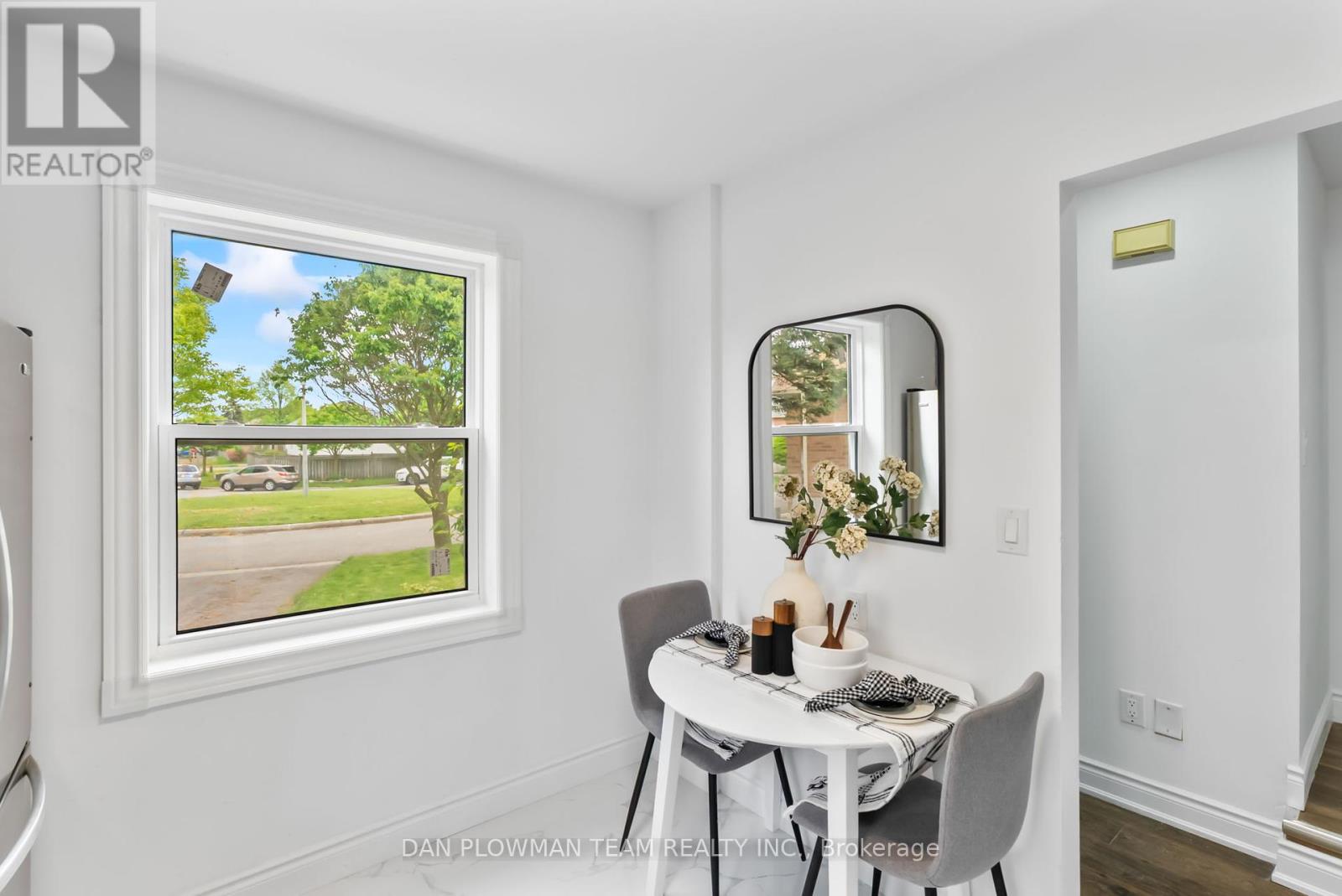 Photo 6 of 1411 Beaverbrook Court, Oshawa ON