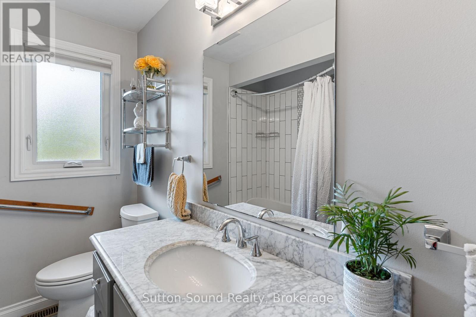 Photo 23 of 403 Simcoe Avenue, South Bruce Peninsula ON