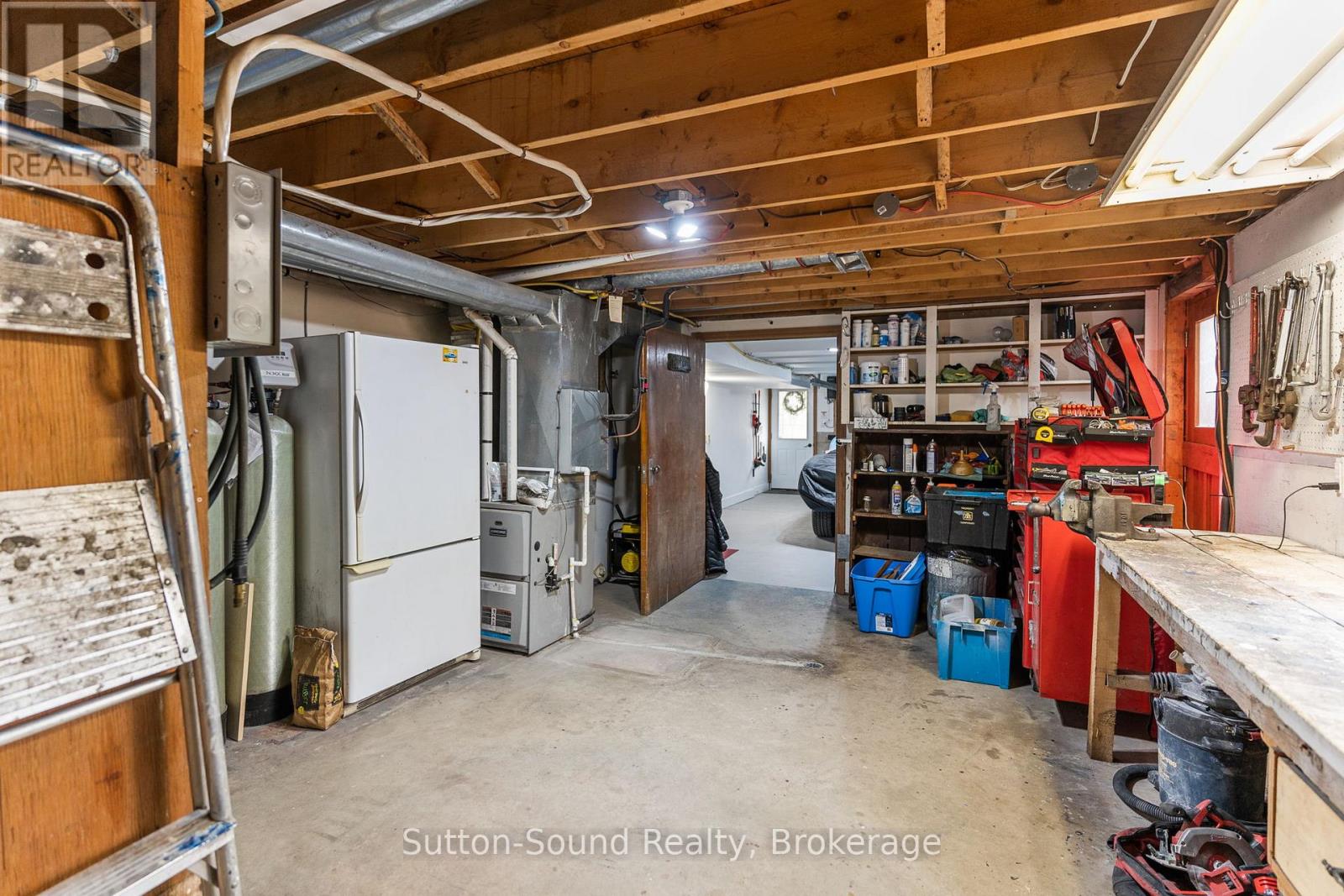 Photo 39 of 403 Simcoe Avenue, South Bruce Peninsula ON
