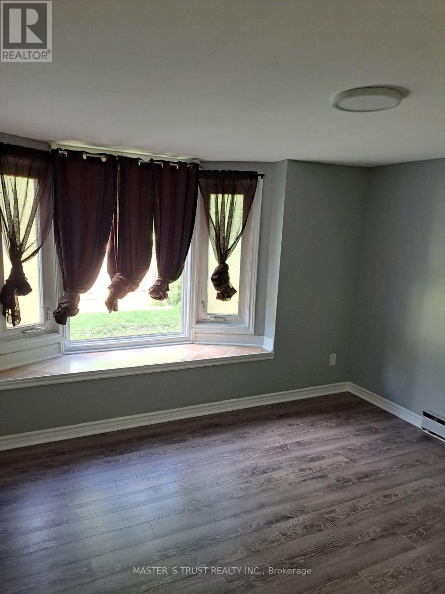 Photo 5 of Unit 3 286 Georgian Drive, Barrie ON