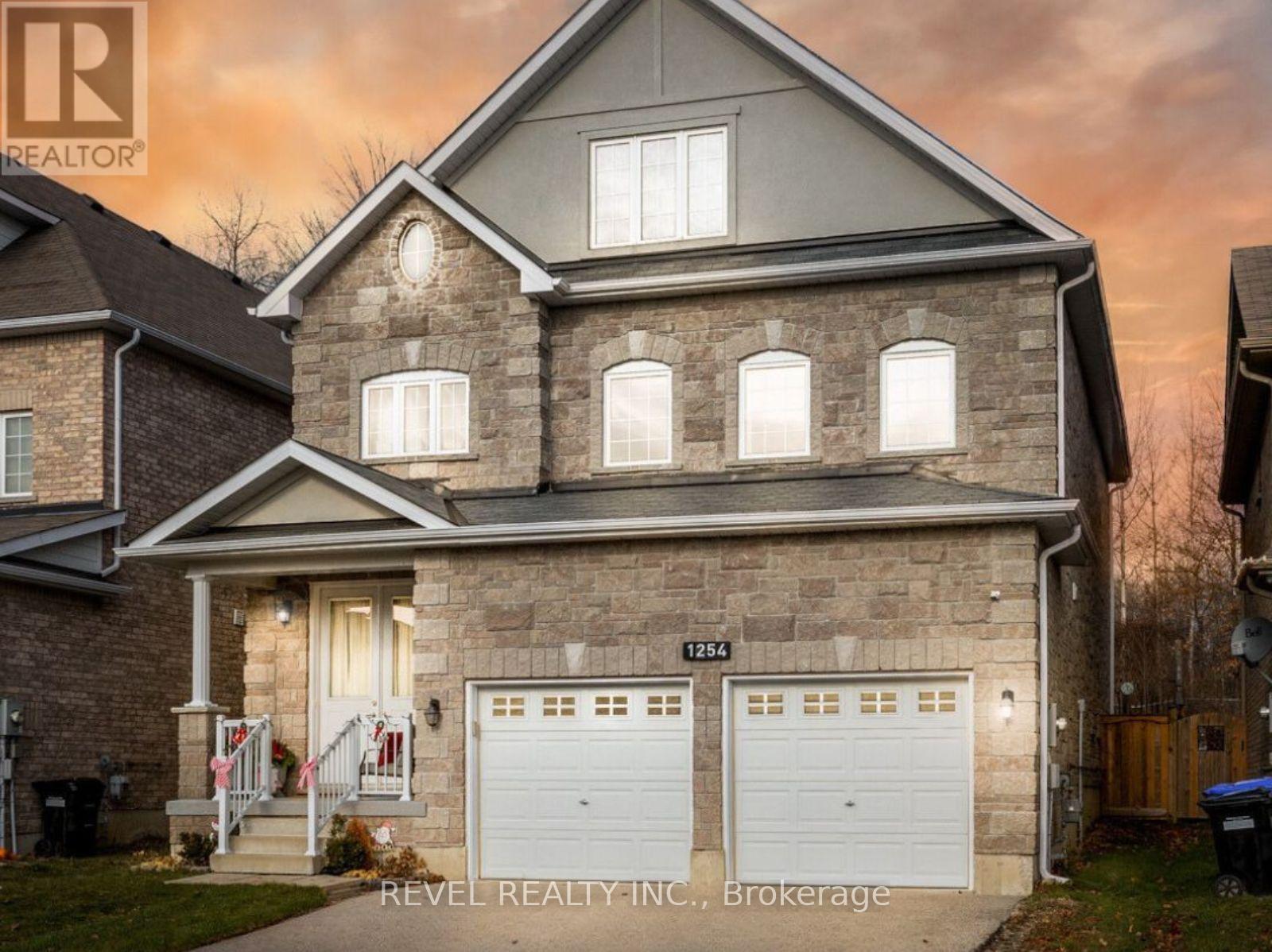 Photo 2 of 1254 Leslie Drive, Innisfil ON