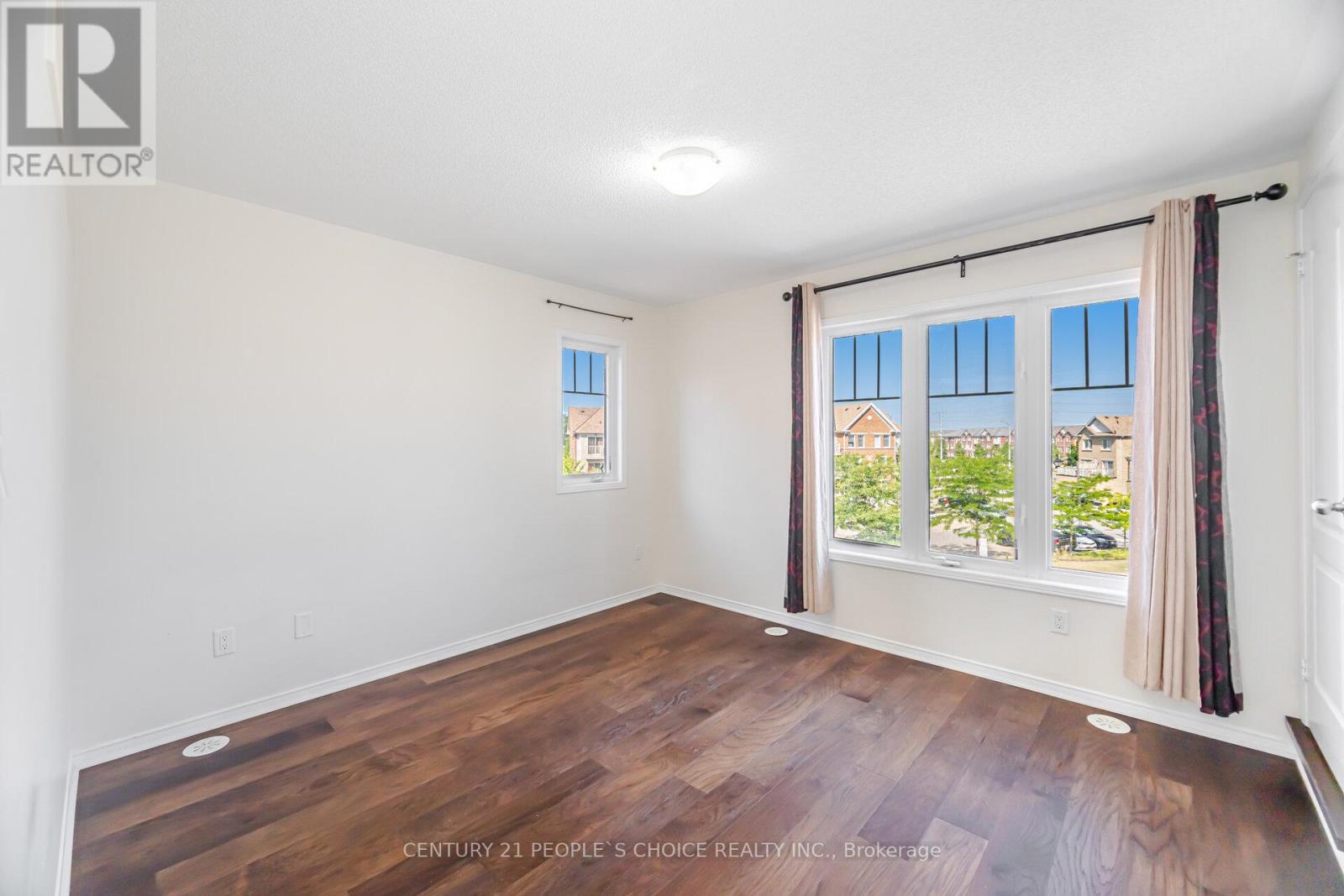 Photo 28 of 2 5605 Oscar Peterson Boulevard, Mississauga ON