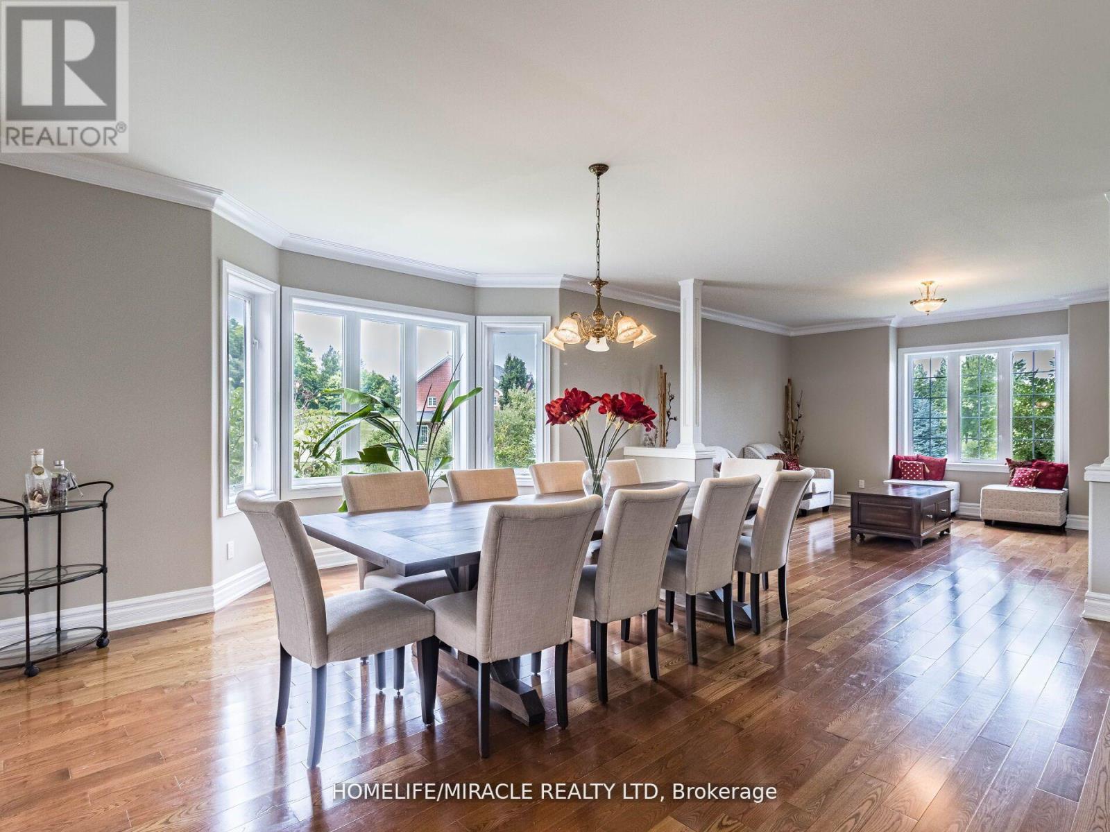 Photo 18 of 24 Allison Court, Halton Hills ON