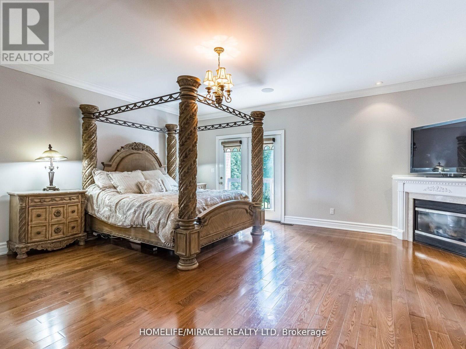 Photo 19 of 24 Allison Court, Halton Hills ON