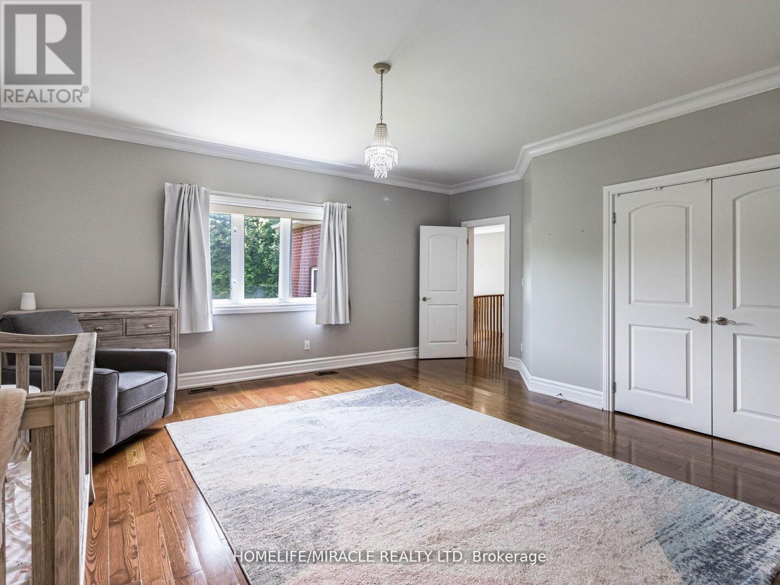 Photo 25 of 24 Allison Court, Halton Hills ON