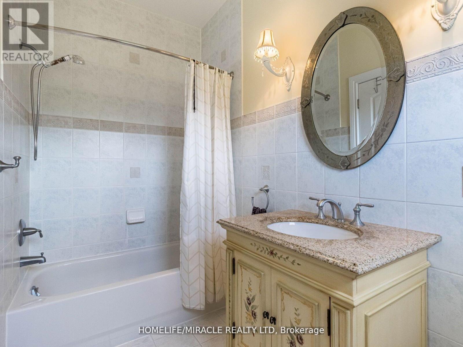 Photo 26 of 24 Allison Court, Halton Hills ON