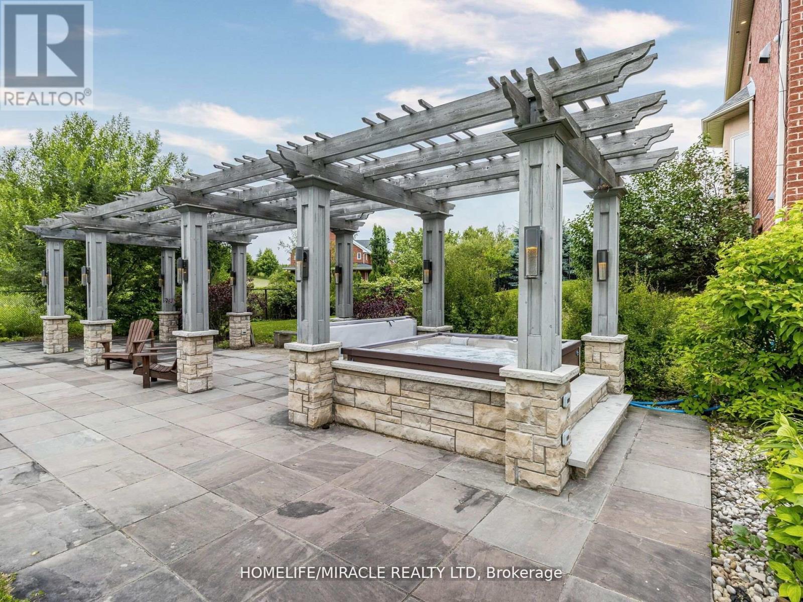 Photo 39 of 24 Allison Court, Halton Hills ON