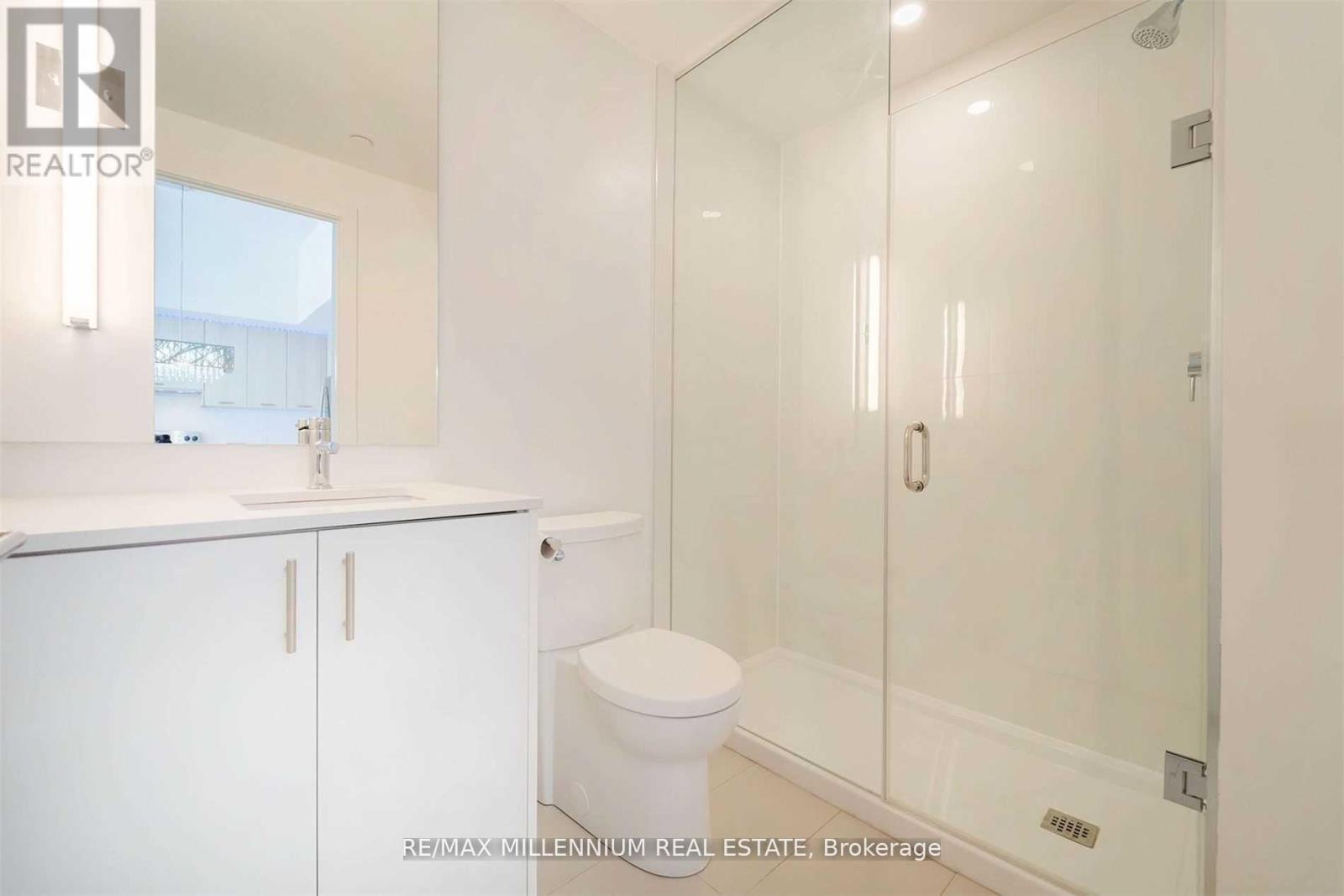 Photo 7 of 102 180 Veterans Drive, Brampton ON