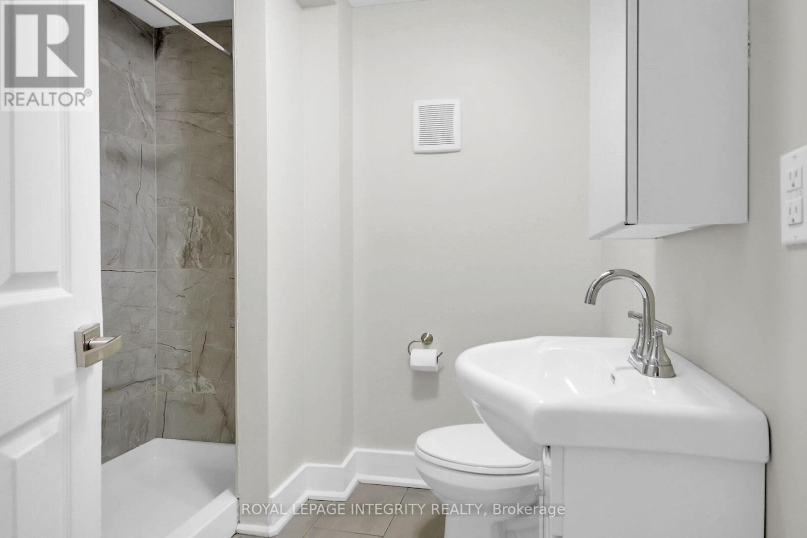 Photo 20 of 209 Hannah Street, Ottawa ON