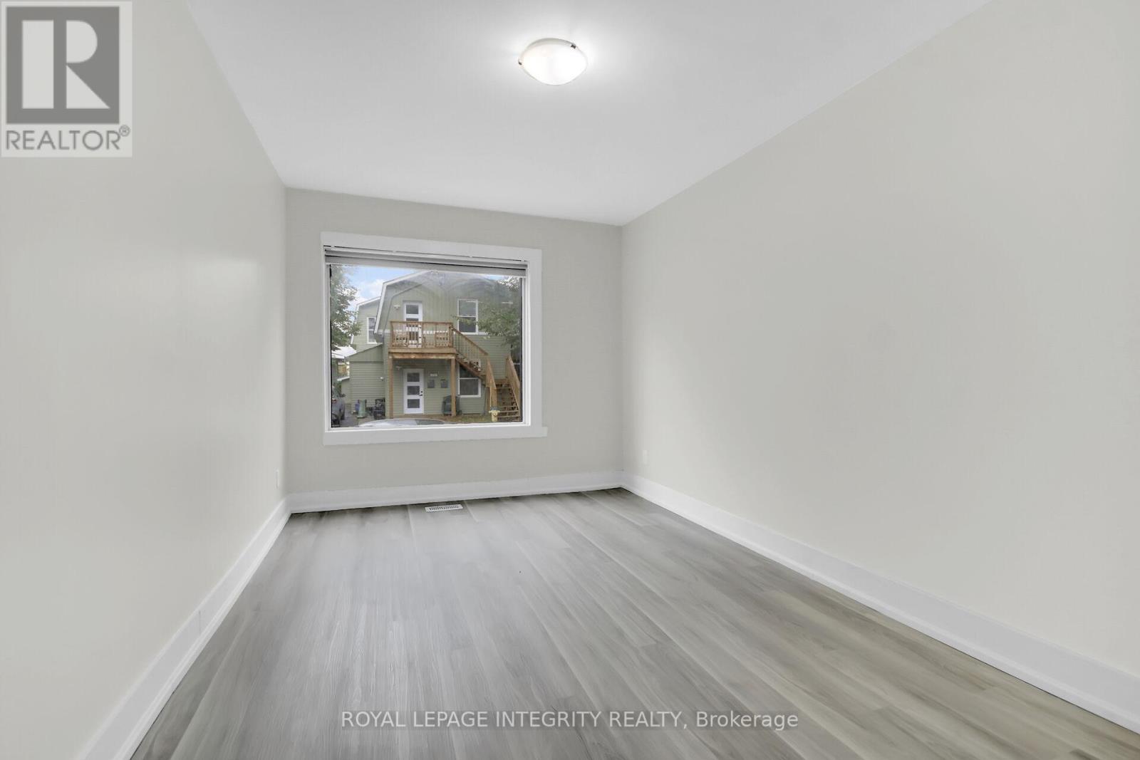 Photo 21 of 209 Hannah Street, Ottawa ON