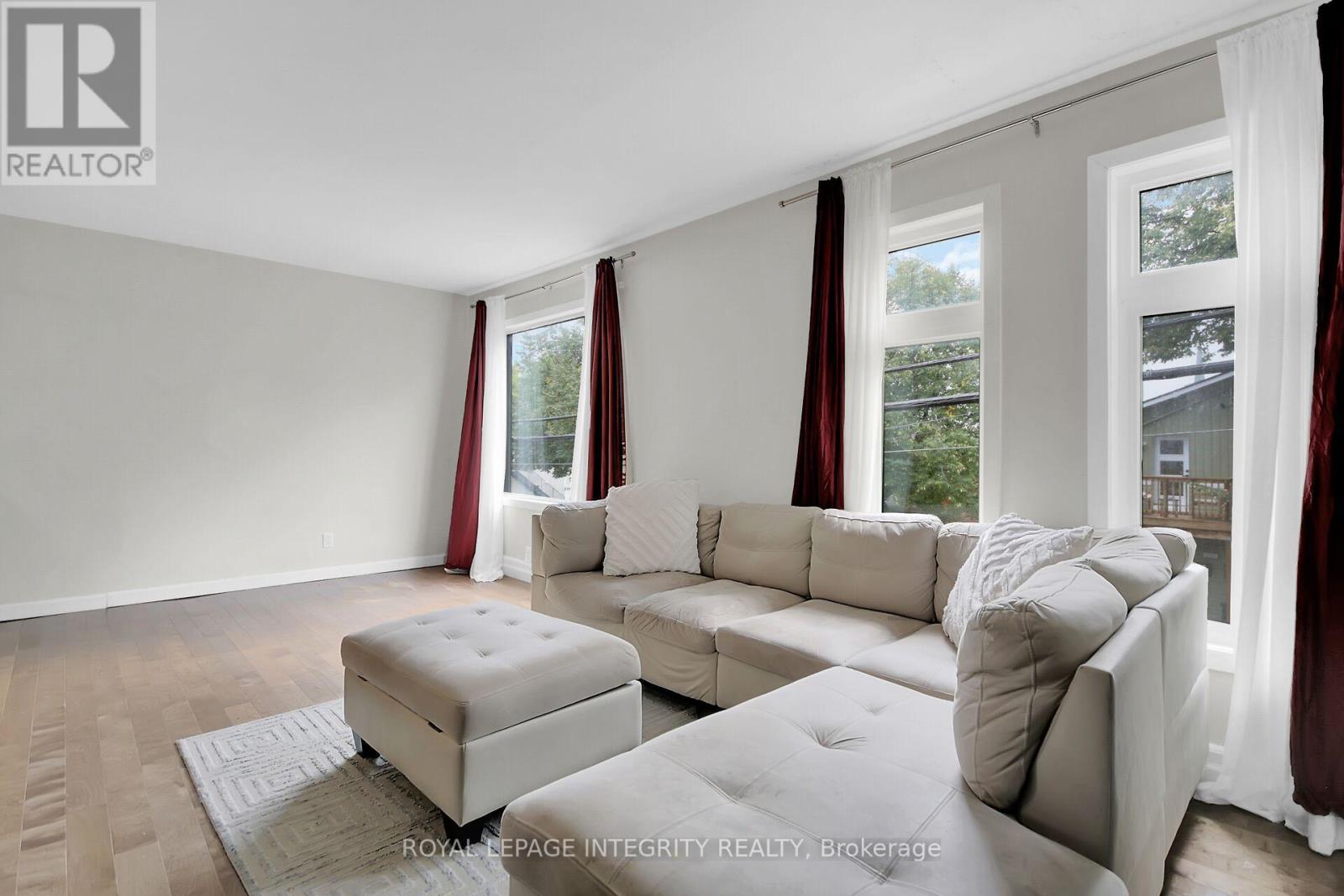Photo 29 of 209 Hannah Street, Ottawa ON