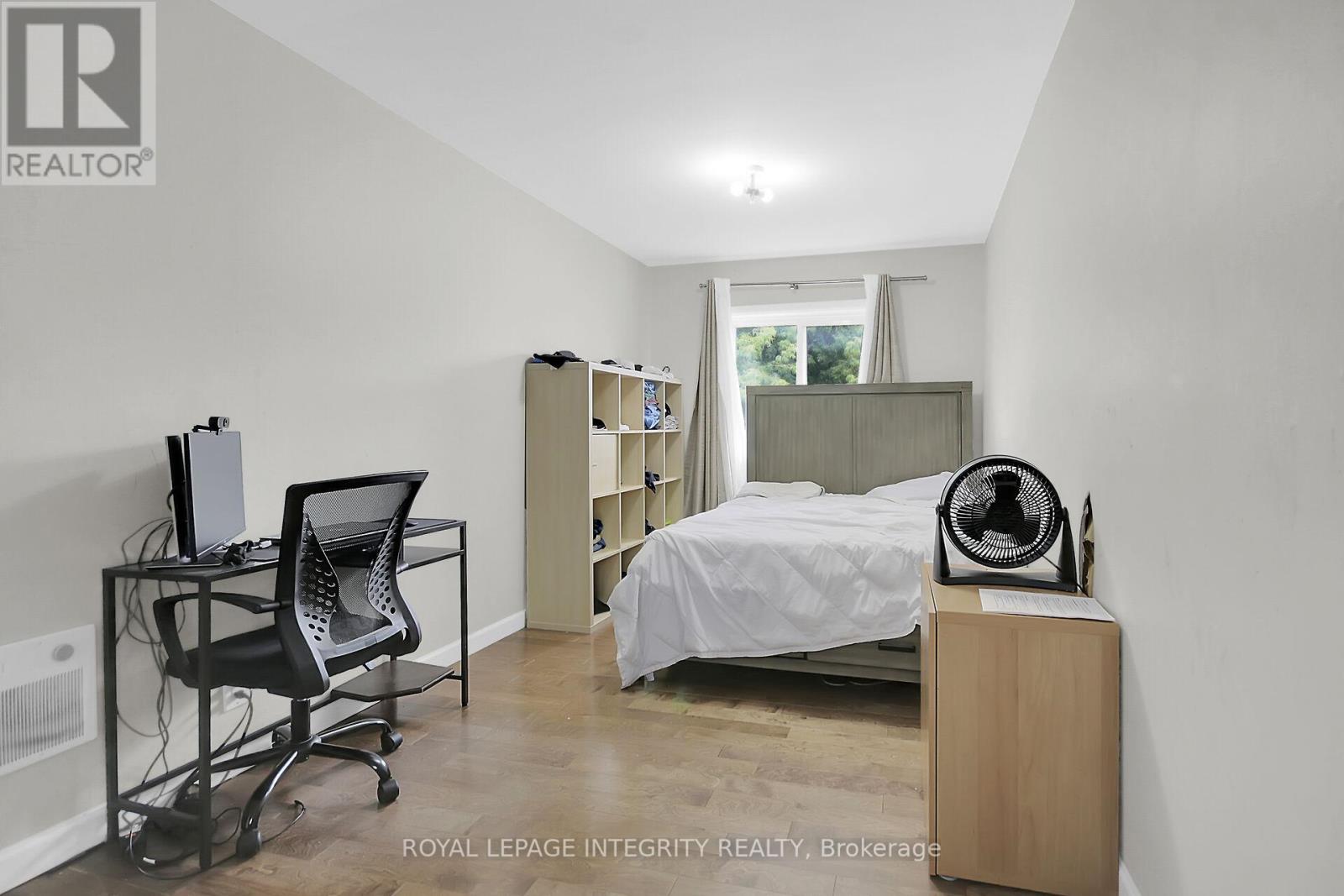 Photo 40 of 209 Hannah Street, Ottawa ON