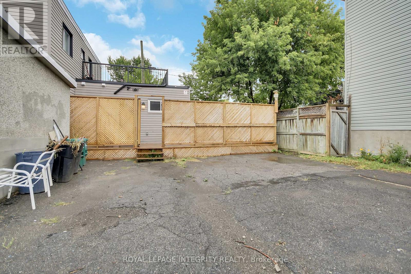 Photo 46 of 209 Hannah Street, Ottawa ON