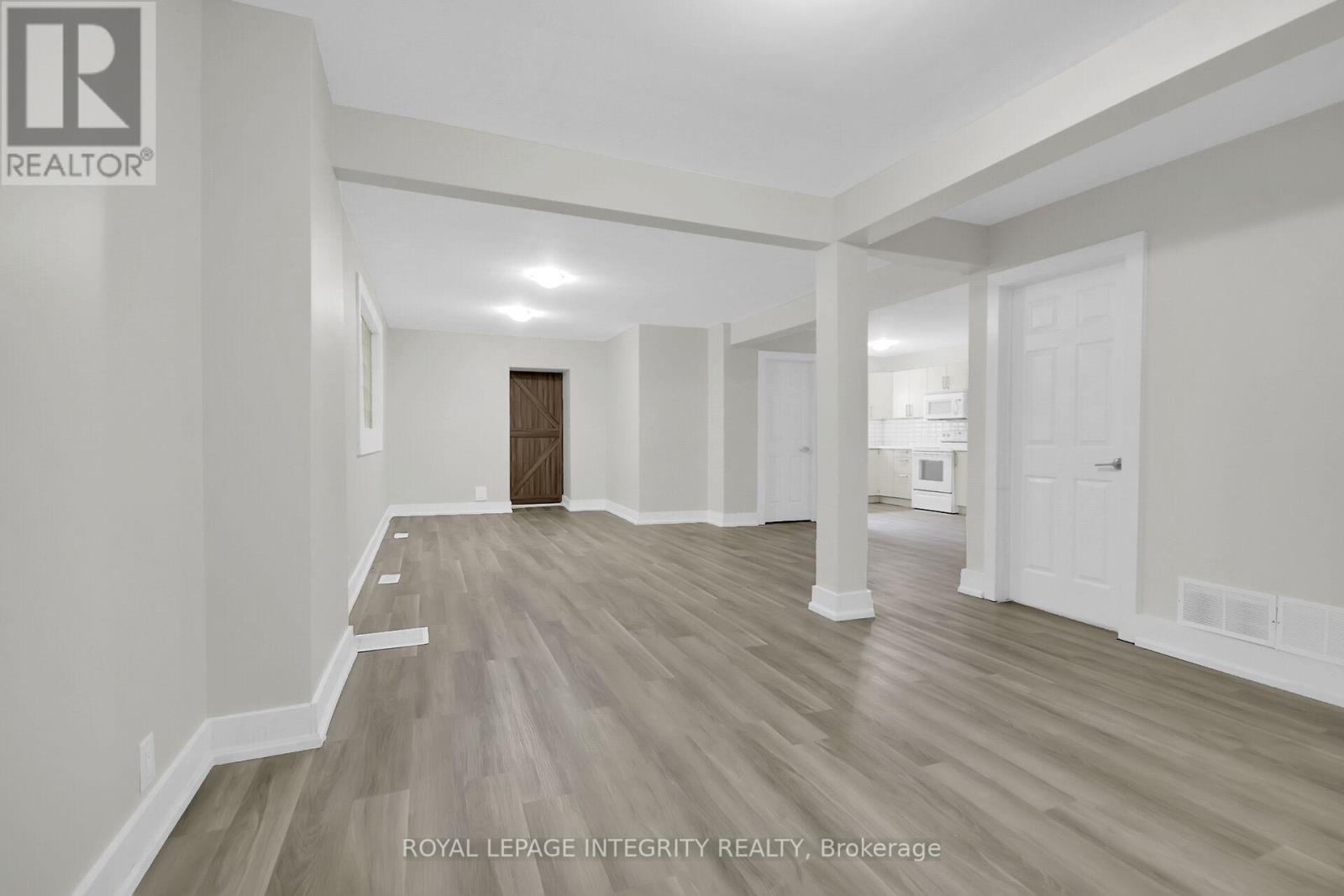 Photo 6 of 209 Hannah Street, Ottawa ON