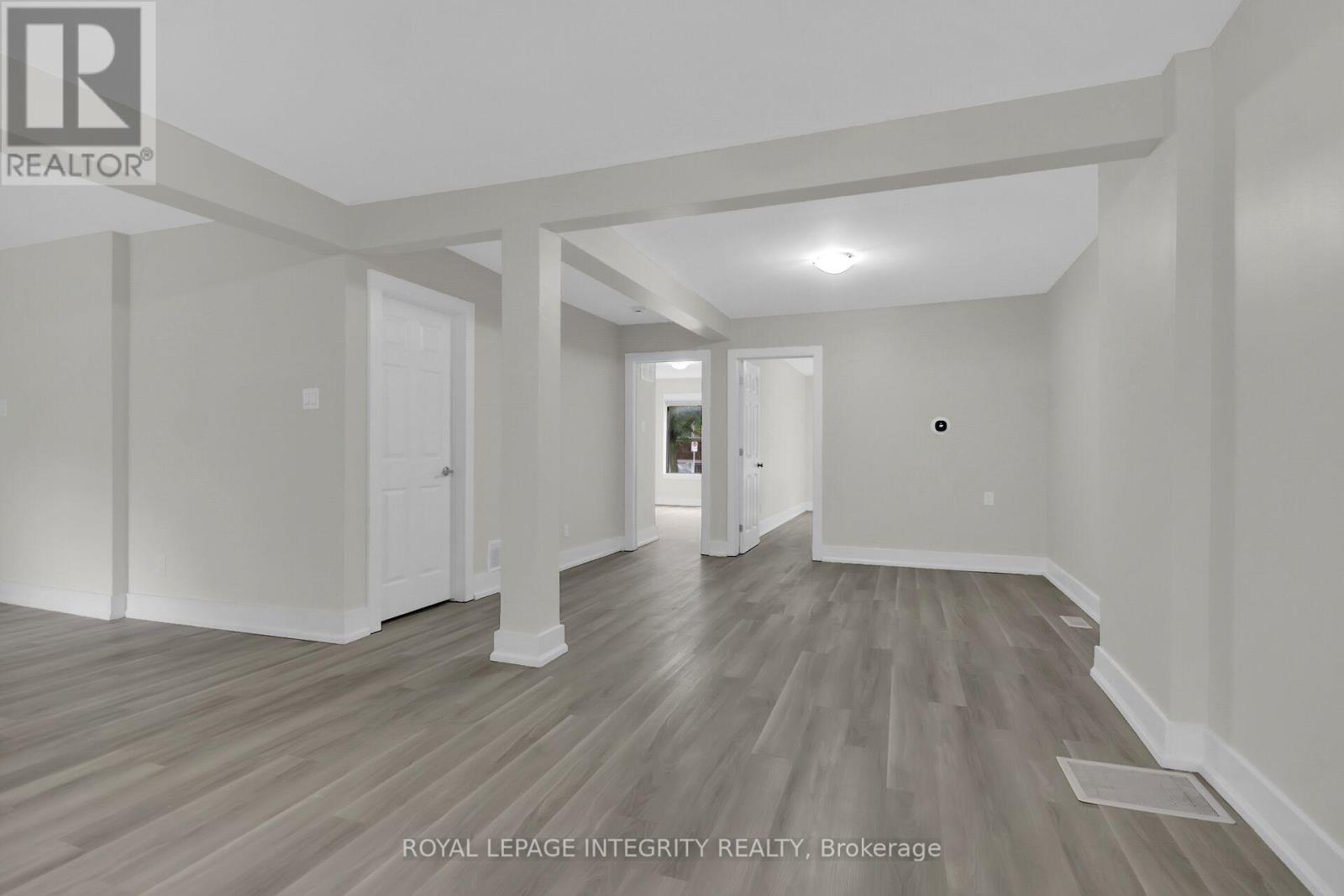 Photo 8 of 209 Hannah Street, Ottawa ON