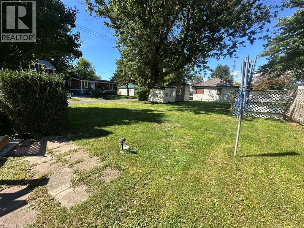 Photo 27 of 88 Erie Boulevard, Long Point ON