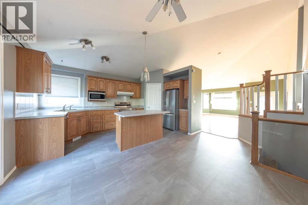 Photo 7 of 3106 65 Ave, Lloydminster AB