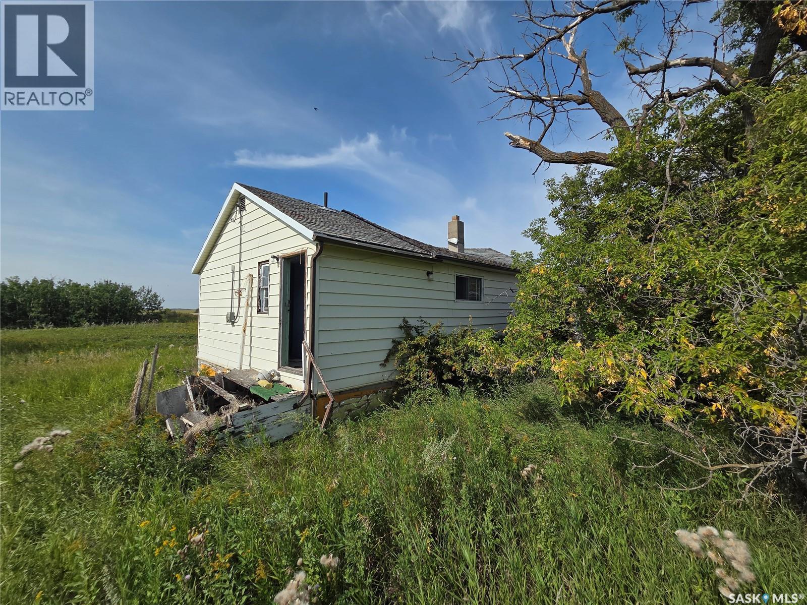 8 Sutherland STREET - 2