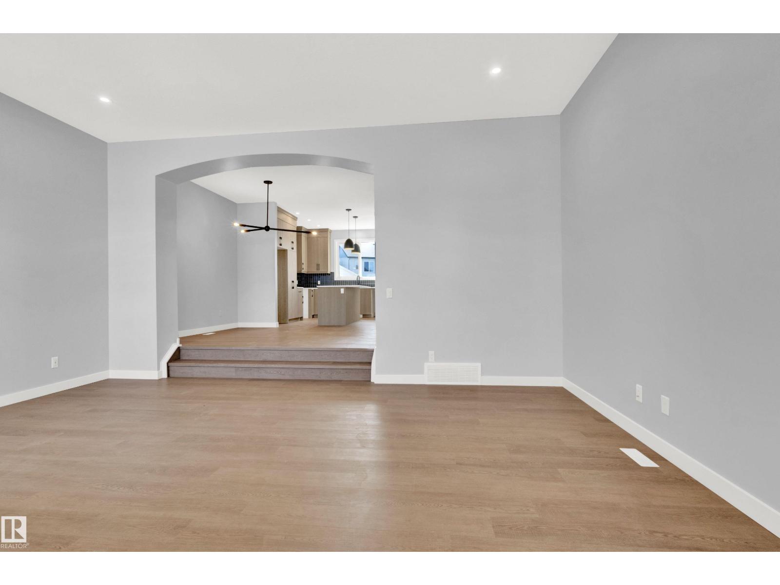 Photo 5 of 266 Paterson Li Sw, Edmonton AB