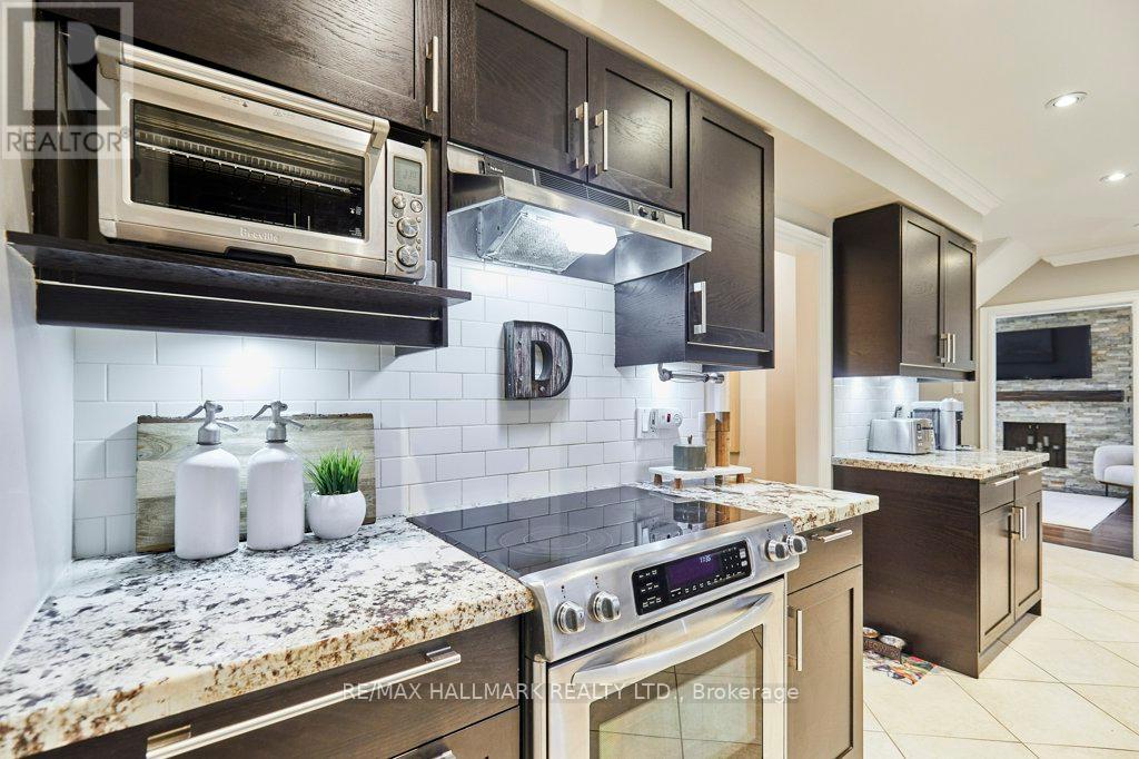 Photo 18 of 10 Glentworth Road, Toronto ON