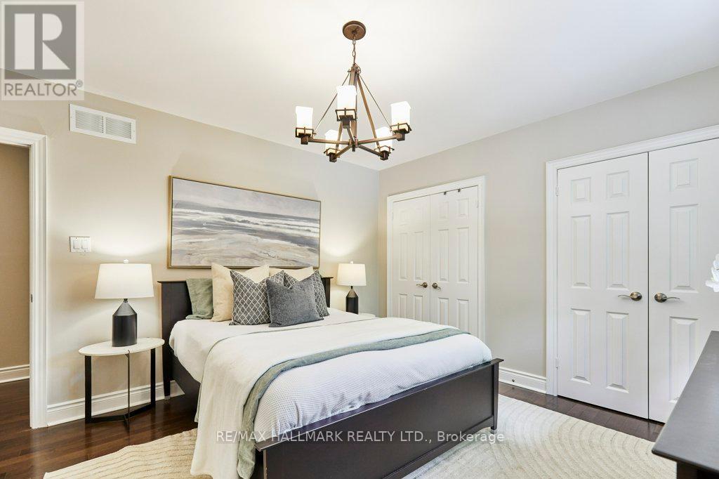 Photo 22 of 10 Glentworth Road, Toronto ON