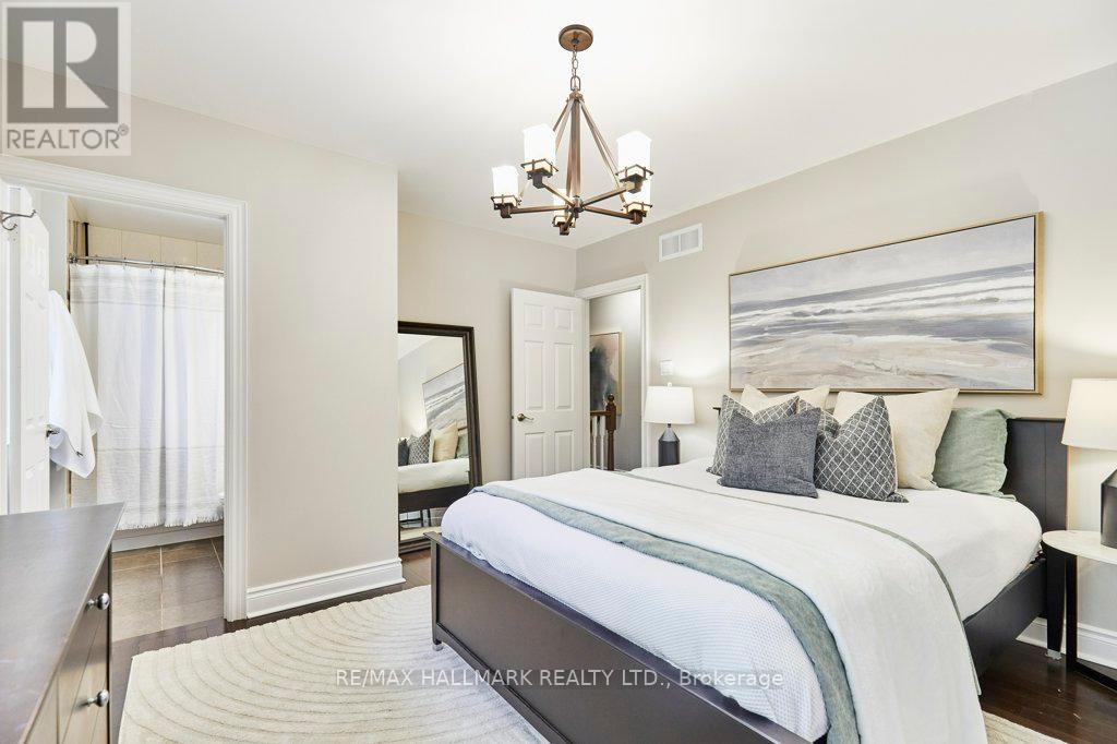 Photo 24 of 10 Glentworth Road, Toronto ON