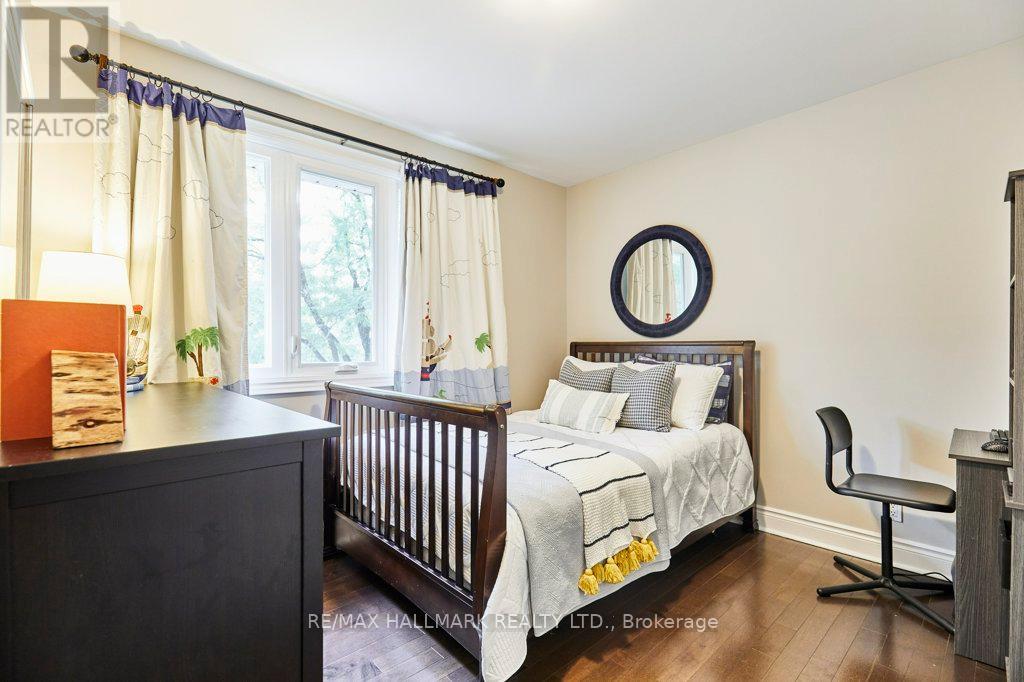 Photo 26 of 10 Glentworth Road, Toronto ON