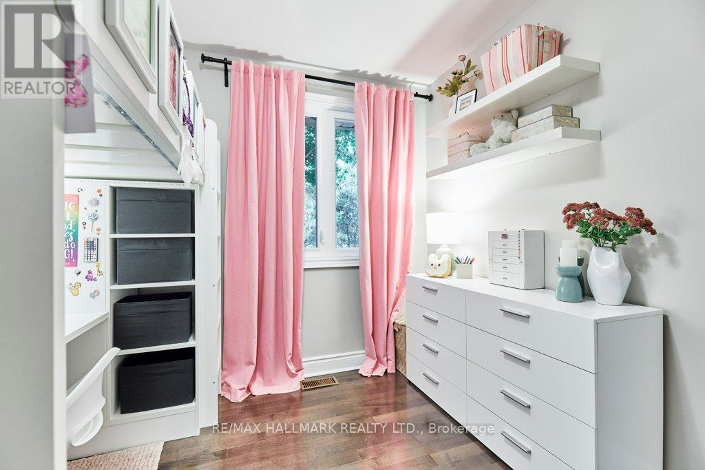 Photo 29 of 10 Glentworth Road, Toronto ON