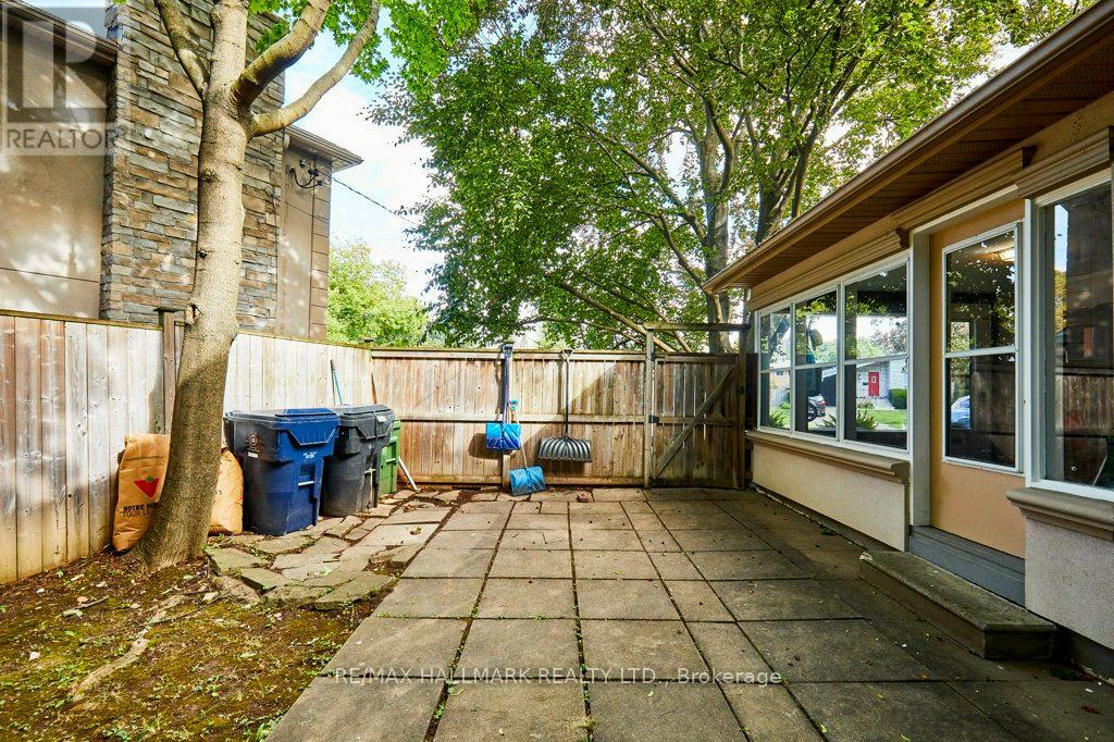 Photo 45 of 10 Glentworth Road, Toronto ON