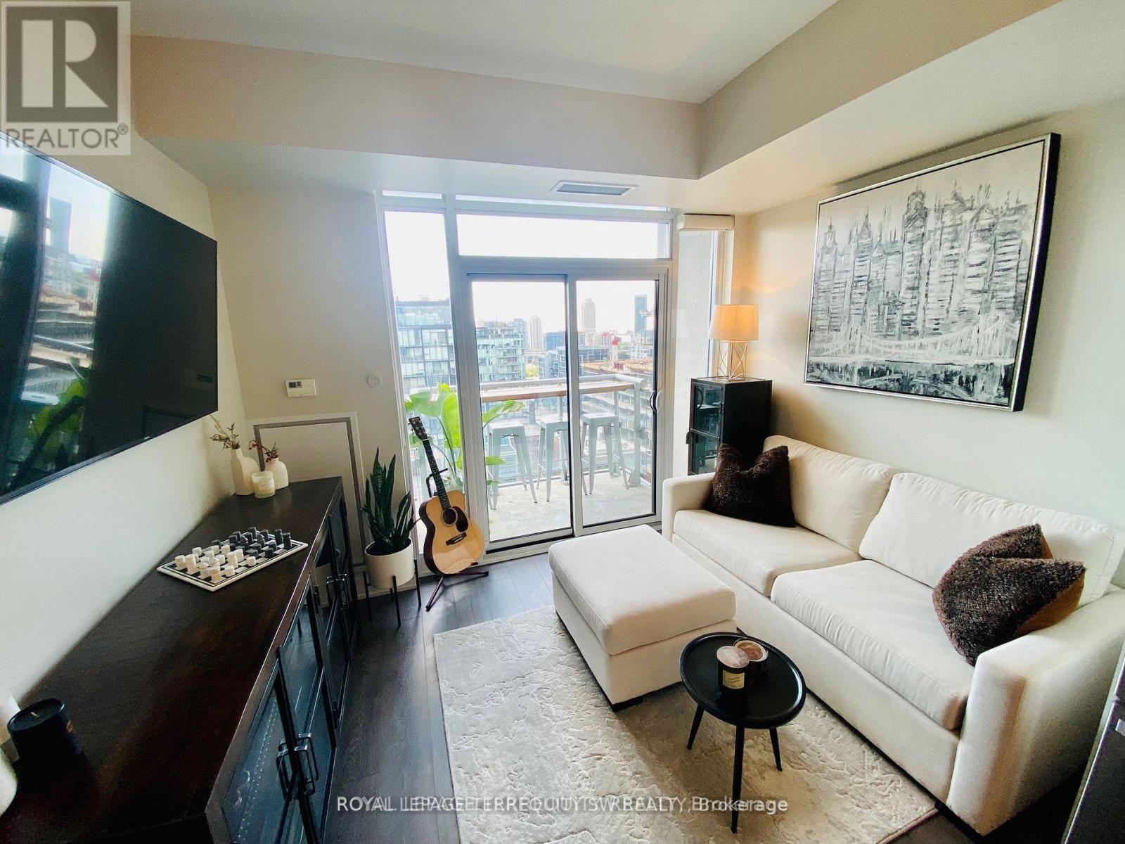 Photo 4 of Lph 28 525 Adelaide Street W, Toronto ON
