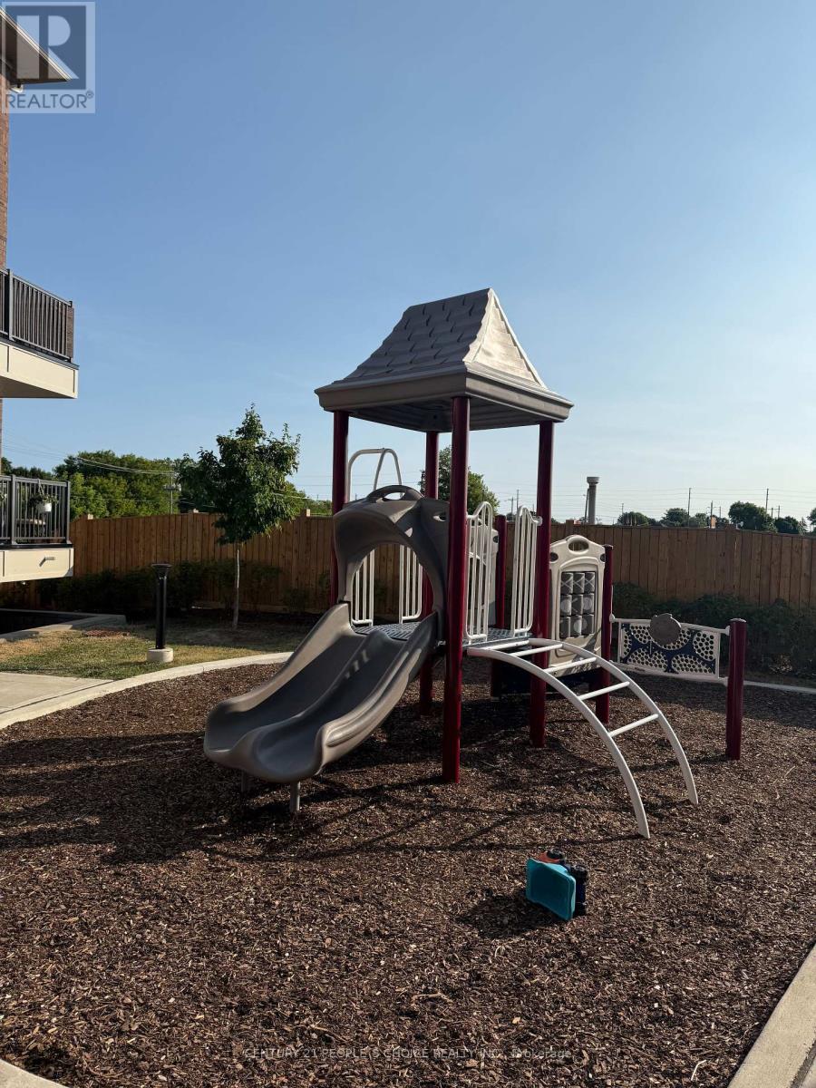 Photo 14 of 4 465 Beresford Path, Oshawa ON