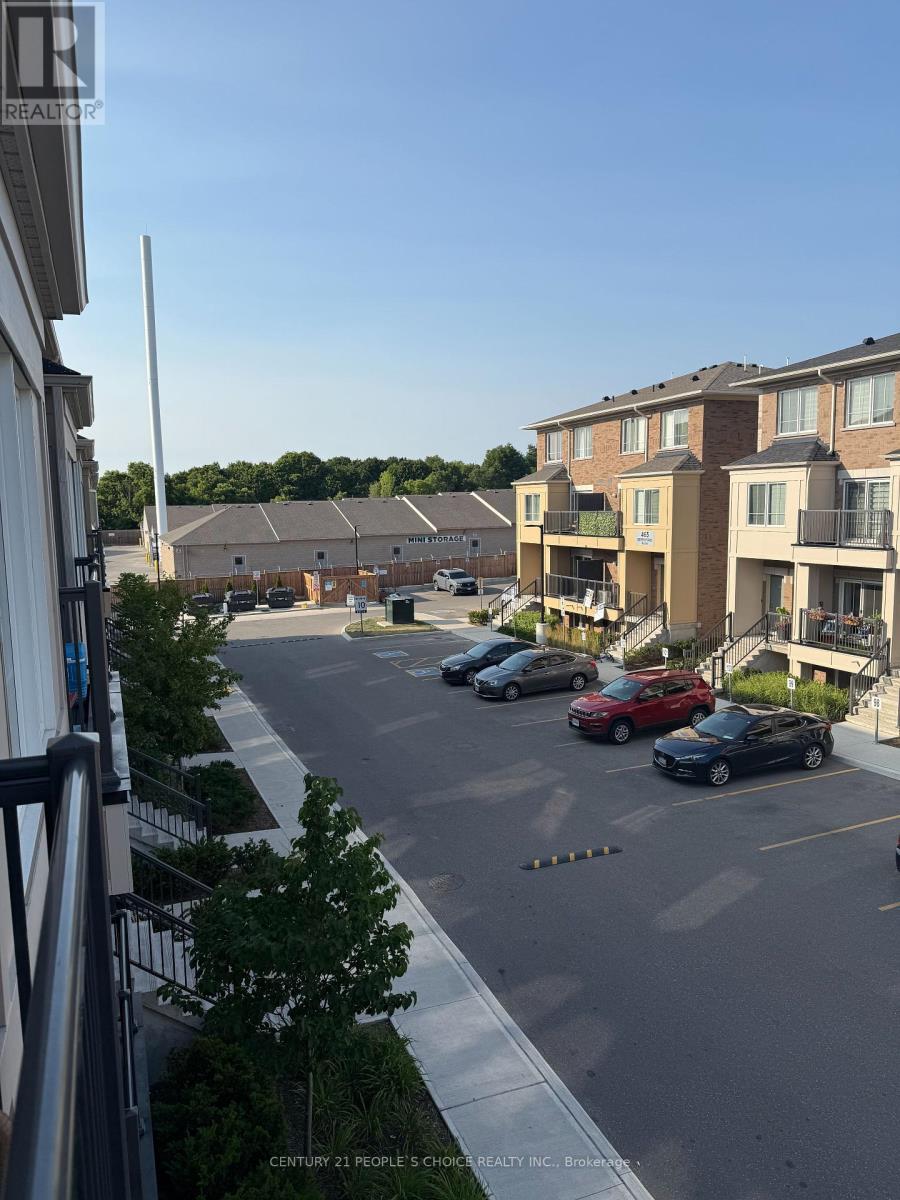 Photo 2 of 4 465 Beresford Path, Oshawa ON
