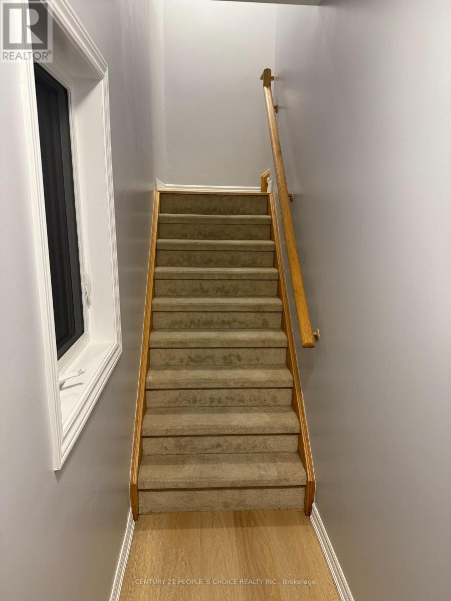 Photo 6 of 4 465 Beresford Path, Oshawa ON